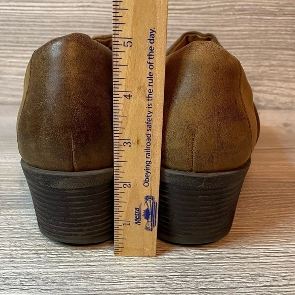 BOC Born concepts woman’s brown leather mule bootie clog Kinney bc0546 - Picture 6 of 12